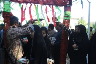 اعزام دانش آموزان دختر دلواری به مناطق عملیاتی جنوب