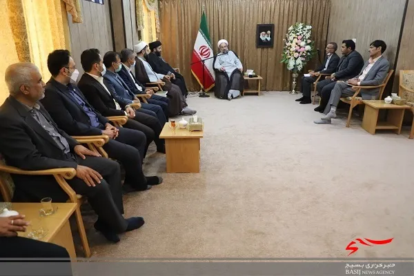 دانشگاه‌ها باید رفاقت کنند نه رقابت