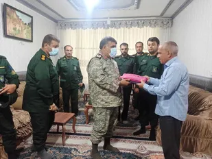 دیدار فرمانده تیپ ۴۸ فتح با سه خانواده شهید شهرستان چرام