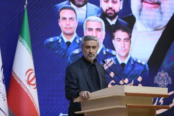 بازاریان و اصناف جزء ارکان اقتصاد هستند/ مشارکت حداکثری چشم طمع دشمنان را کور می‌کند