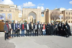 تلاش خبرنگاران برای پوشش سفر آیت الله رئیسی به شهرستان ری