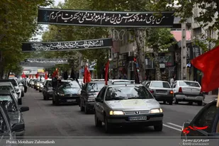 کاروان خودرویی هیئتی&zwnj;های رشت در اربعین حسینی فضای شهر را کربلایی کرد+ تصاویر