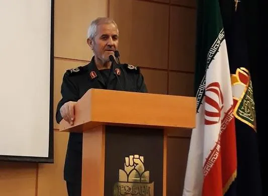 اسوه‌ها و مادران شهدا مانده‌اند تا جوانان از مسیر شهدا دور نشوند