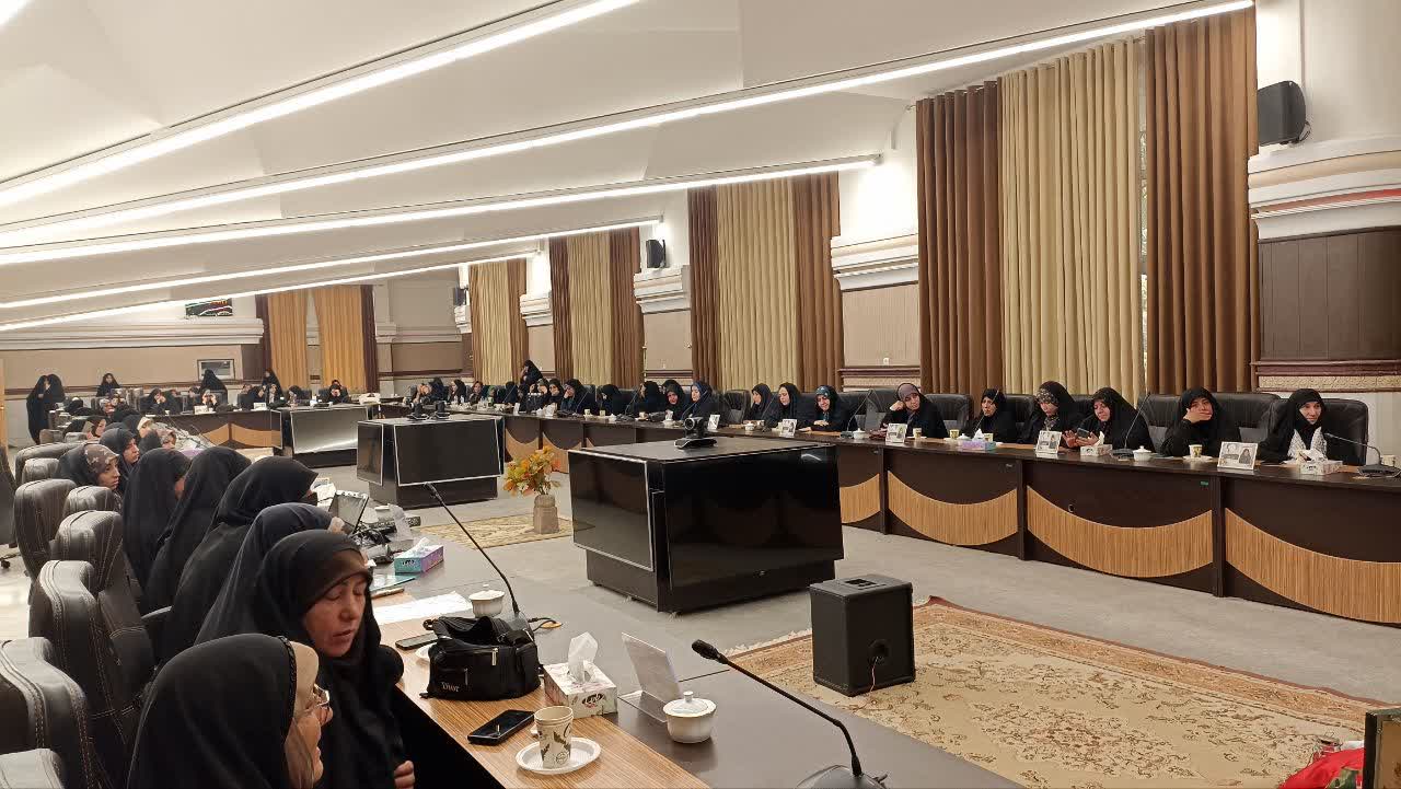 روایتگری بانوان در جنگ ترکیبی، زمینهساز ظهور است روایتگری بانوان در جنگ ترکیبی، زمینهساز ظهور است