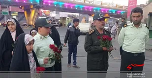 تقدیر فرزندان شهدای مدافع حرم از حافظان امنیت در قم