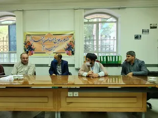 تجلیل از بانوان کارمند شهرداری بسطام