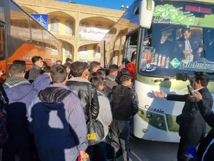 کاروان راهیان نور دانش آموزی به مناطق عملیاتی جنوب اعزام شدند