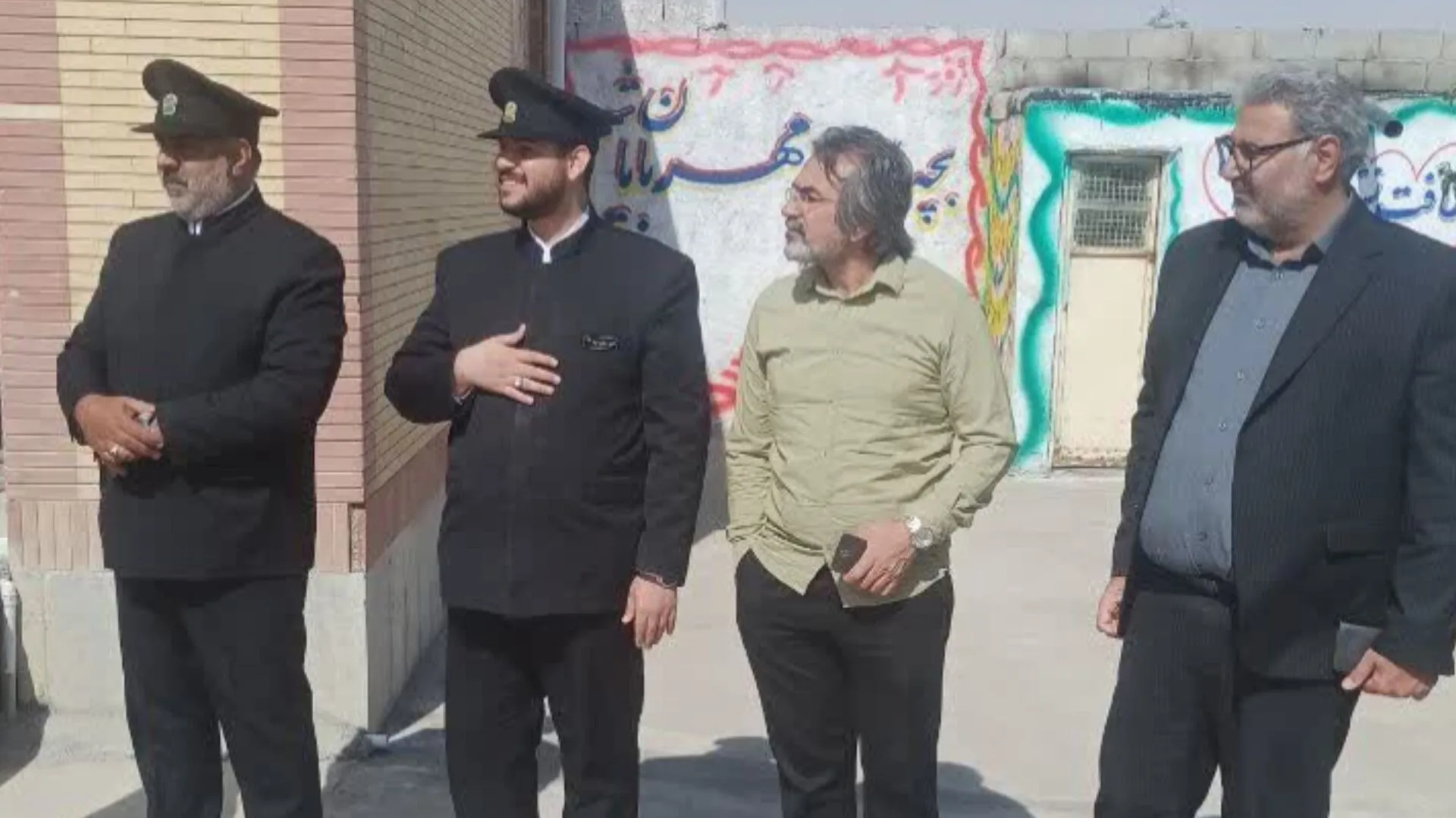احیای امید در کلاسهای درس / کمک خیرین به مدرسه روستای کلاته میان چناران