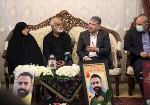 دیدار وزیر جهاد کشاورزی با خانواده شهید امنیت؛ حسین اجاقی
