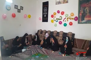 برگزاری جشن خانگی در منزل یکی از بسیجیان به مناسبت روز پاسدار