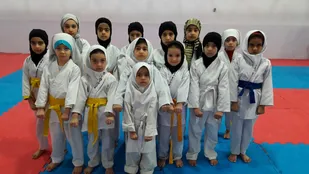 برگزاری استاژ و آزمون بانوان زیر کمربند قهوه ای در شاهرود+تصاویر