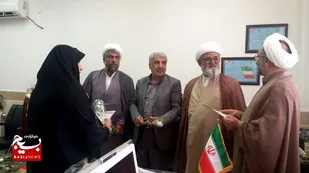 معلمان دبستان فخریه گیوه چیان قم تجلیل شدند