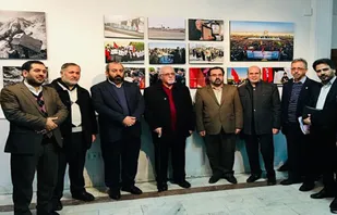 مراسم رونمایی از کتاب آثار منتخب دو سالانه نور برگزار شد