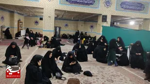 نشست رئیس کل آموزش و پرورش استان قم در یکی از مساجد با مردم، به مناسبت هفته دولت