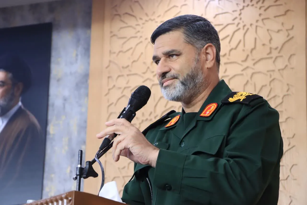 جانشین فرمانده سپاه امام رضا (ع) گفت: زن مسلمان ایرانی، در عین حفظ خصوصیات زنانه، در میدان‌های مختلف حضور دارد و در بسیاری از شاخص‌های آگاهی و بصیرت، حتی از مردان نیز پیشی گرفته‌اند و این یعنی احیای الگوی پاکِ حضرت زهرا (س).