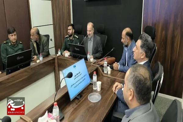 دشمنان از طریق بانوان، بنیان خانه و خانواده را مورد هجمه قرار داده‌اند