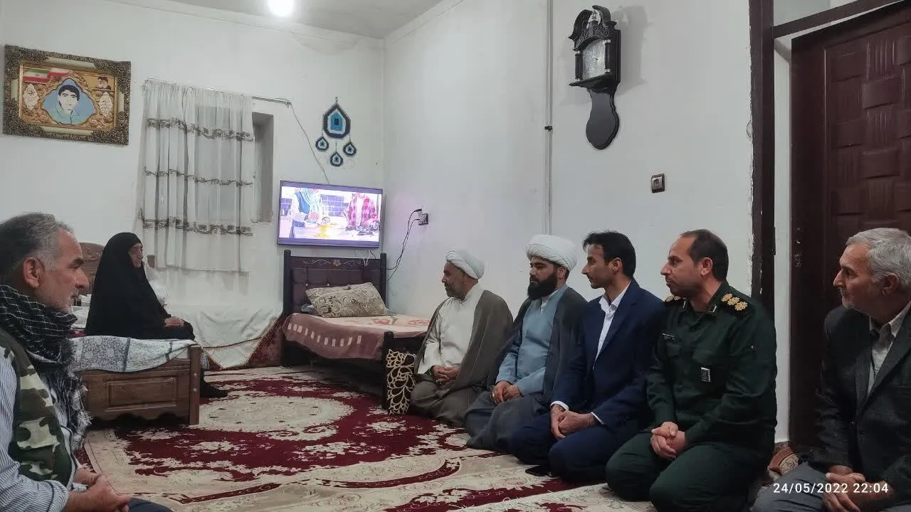 دیدار مسئولین سپاه ناحیه بدره با خانواده شهید رحیمی