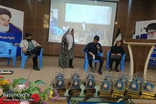 اجرای نمایش هنرمندان بسیجی در اولین همایش نماز
