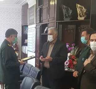 تقدیر فرمانده سپاه حضرت امیر المومنین(ع) استان ایلام،سردار شاکرمی، از مدیر عامل شرکت پتروشیمی ایلام