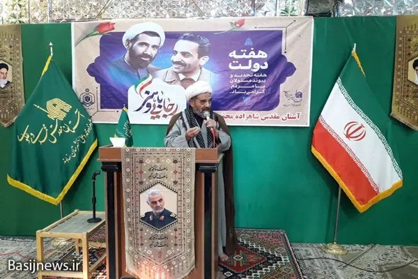 مساجد بهترین سنگر مبارزه با مقابله جنگ نرم هستند
