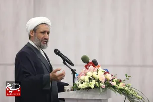 اندیشه و افکار مقام معظم رهبری سالها از زمان جلوتر است