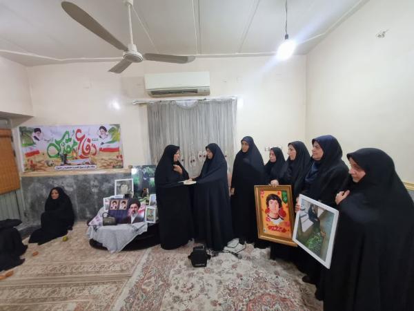 برگزاری «یادواره خانگی» در منزل شهید محمد جمادی برگزاری «یادواره خانگی» در منزل شهید محمد جمادی