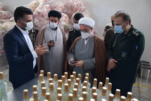اعضای ستاد امر به معروف و نهی از منکر شاهرود از دو کارخانه تولیدی بازدید کردند+ تصاویر