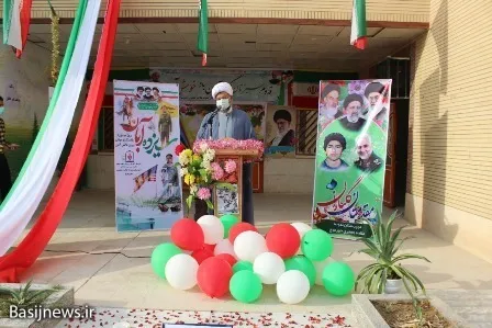 آیین نمادین زنگ استکبار ستیزی  و پدافند غیر عامل در دشتی برگزار گردید