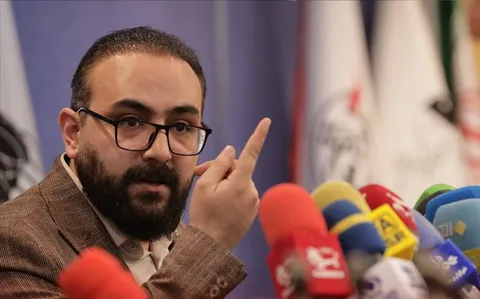 کاظم‌تبار: ۷۰ درصد آثار جشنواره درباره جنگ اخیر است / رونمایی از ۲۵۵ روایت و مجموعه نمایشنامه «۸ صحنه از جنگ رمضان»