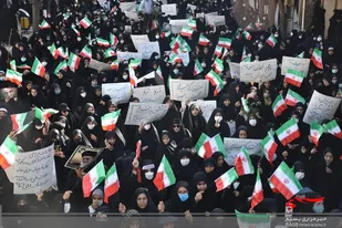 اجتماع بانوان چهارمحال وبختیاری در لبیک به احکام اسلامی