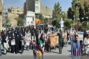 شعار مرگ بر آمریکا در سرخه طنین انداز شد