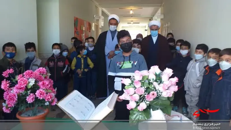 نماز جمعه مرکز وحدت و اجتماع مومنین است