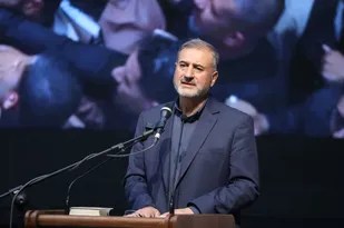 تأکید معاون فرهنگی بنیاد شهید بر نقش وحدت و هنر در پایداری نظام در دهمین کنگره ملی شعر ایثار