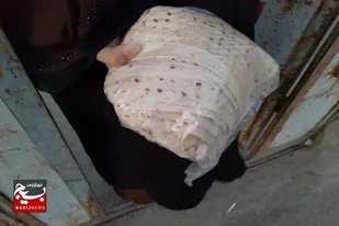 تهیه وتوزیع ۱۲۰۰قرص نان گرم به مناسبت دهه امامت و ولایت در ایرانشهر