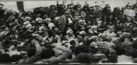 چگونگی تصمیم‌گیری برای تحصن در دانشگاه تهران