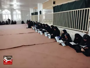محفل انس با قرآن در روستای شهریار