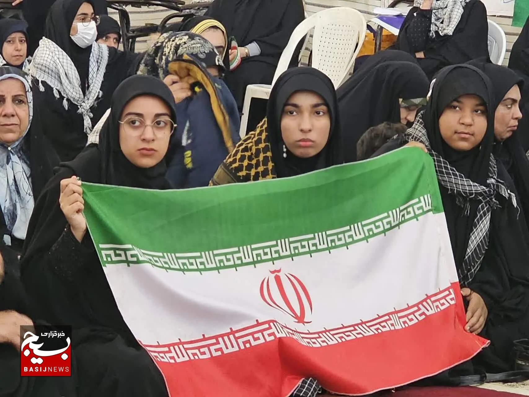 تجمع باشکوه بسیجیان در مصلای امام خمینی ره ماهشهر به مناسبت هفته بسیج