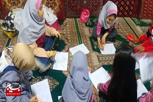برپایی میز خدمت به همت حوزه مقاومت نجمیه سپاه ناحیه ملایر