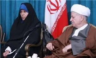فائزه هاشمی هیچ شأنیتی برای اظهار نظر در مورد اسلام ندارد/خشت اول اعتقادات خانواده هاشمی خراب است