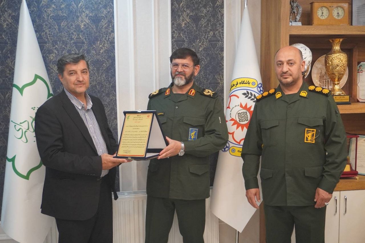 ستاد کل سپاه از دکتر سهرابی برای توسعه ورزش سپاه و بسیج تقدیر کرد