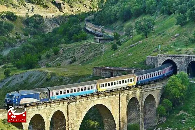 جابه جایی بیش از ۳۲ هزار مسافر در راه آهن زاگرس