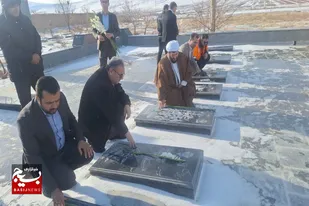 غبارروبی و گلباران مزار مطهر شهدای روستای باباخنجر کبودراهنگ