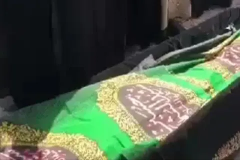 تشییع پیکر علامه محمدرضا حکیمی در حرم امام رضا (ع)