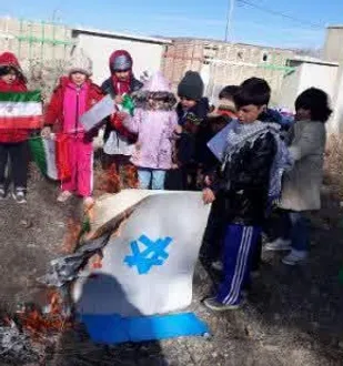 اعلام انزجار نونهالان روستایی خوانسار از آمریکا واسرائیل