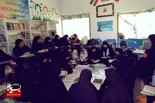 نشست بصیرتی (شهید شوشتری فرمانده میدان وحدت و امنیت) در زاهدان برگزار شد