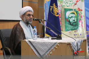 همایش هفته عقیدتی سیاسی در سپاه و هفته گرامیداشت مقام معلم در دانشگاه خوارزمی کرج برگزار شد