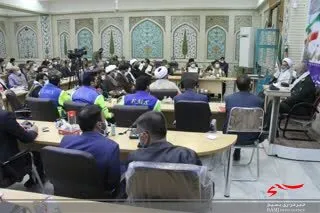 بسیجی در برابر مصائب و مشکلات ایستادگی دارد