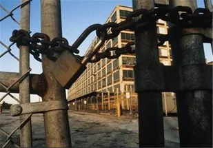 سوء مدیریت در دولت، عامل اصلی رکود صنایع