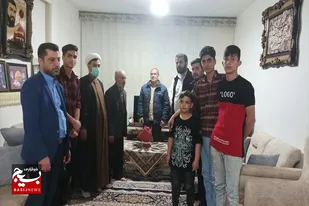 دیدار بسیجیان پایگاه شهید تاجوک ملایر با خانواده شهید &laquo;حاج حیدر ابراهیم خانی&raquo;