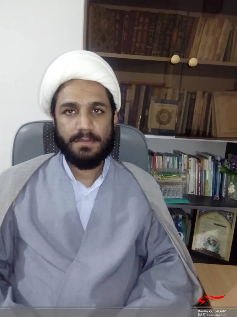 مسجد، منزل و مدرسه سه ضلع اصلی جذب و تربیت بسیجیان هستند